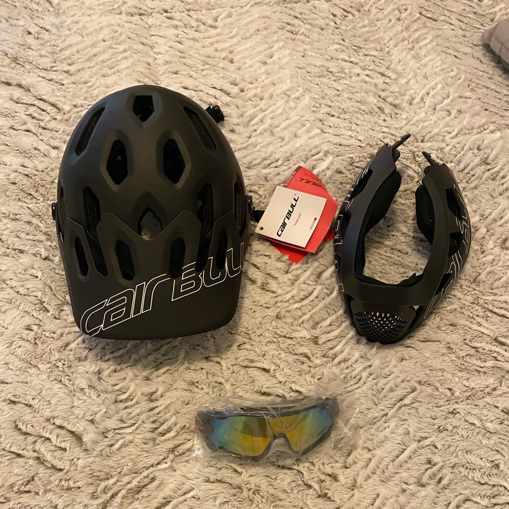 Cairbull Helmet